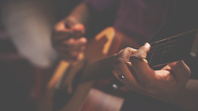 Mehr über den Artikel erfahren Gitarrenakkorde lernen und verstehen