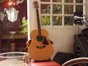 Jumbo Westerngitarre